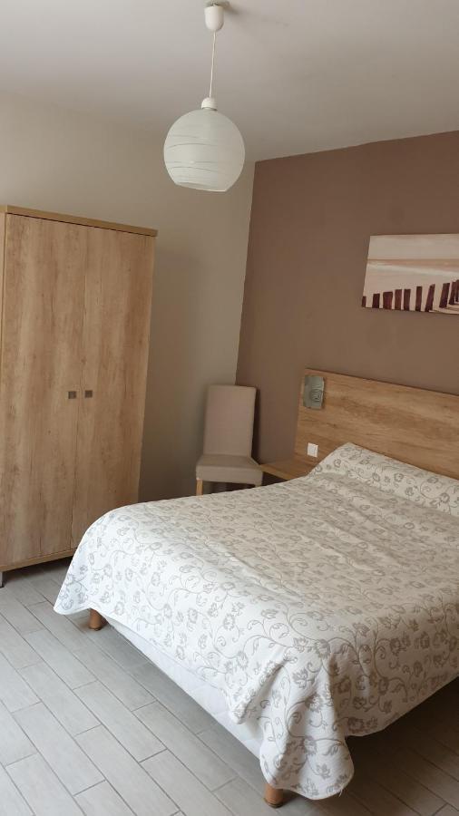 Mistral Appartements Пор-Сен-Луї-дю-Рон Екстер'єр фото